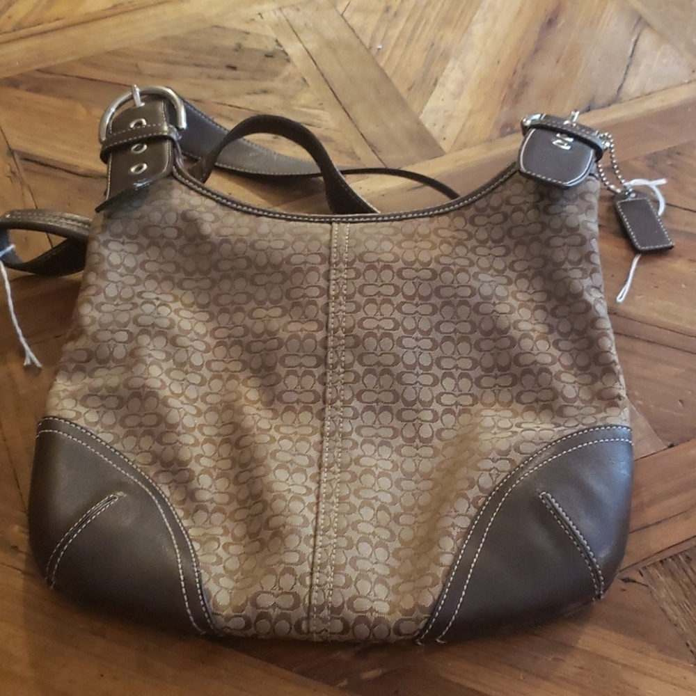 𝅺COACH  Signature Brown Crossbody bag